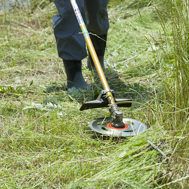岩手県北上市の剪定・伐採 植木屋いちだい/草取り、芝刈り